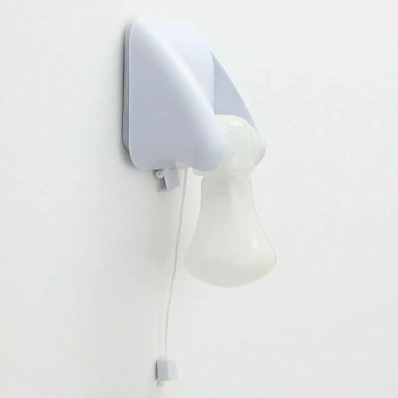 Tragbare LED Glühbirne mit Zugschnur