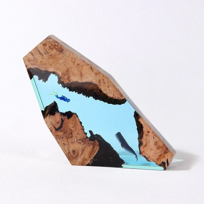 Dekorative Holz Lampe mit Wal Diorama