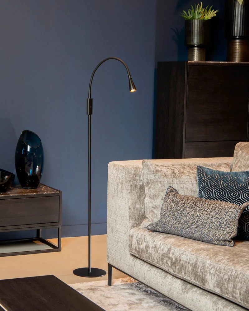 LED-Lese-Stehleuchte Zozy mit Touchdimmer und flexiblem Lesearm