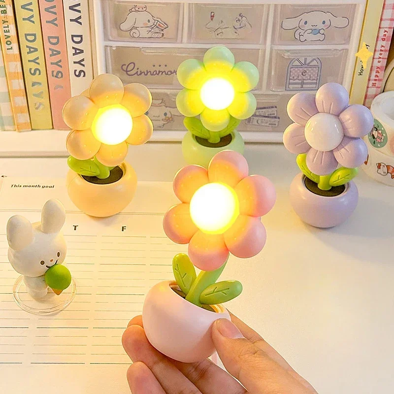 Mini Nachtlicht Blume – LED Tischlampe, Deko, weich