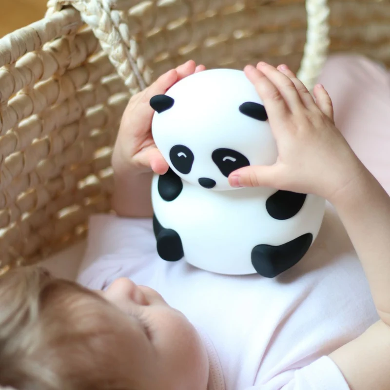 Nachtlicht Panda aus Silikon, leuchtet in 7 Farben
