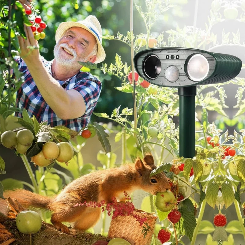Euroselle Solar Motion Ultrasonic Repeller For Humane Garden Protection