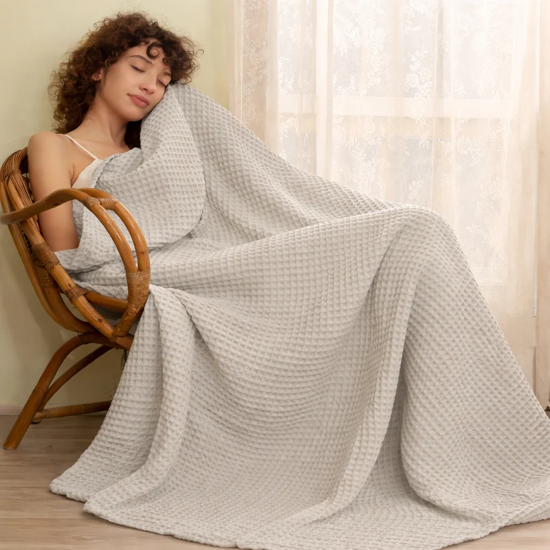 Euroselle Cozy All-Season Lightweight Waffle Throw Blanket
