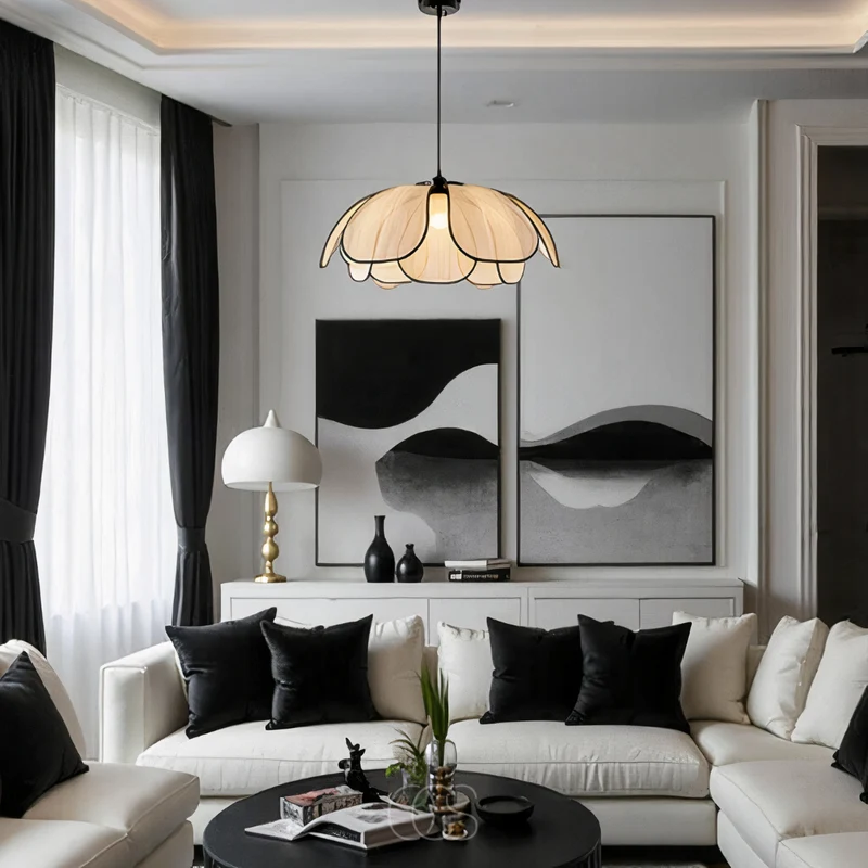 Euroselle Flower Shaped Rattan Pendant Lamp With Black Accents