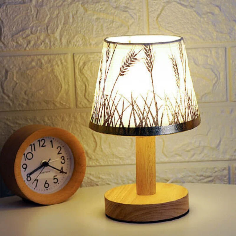 Euroselle Modern LED Table Lamp With USB Plug-In And Vintage Linen Shade For Bedside And Living Room