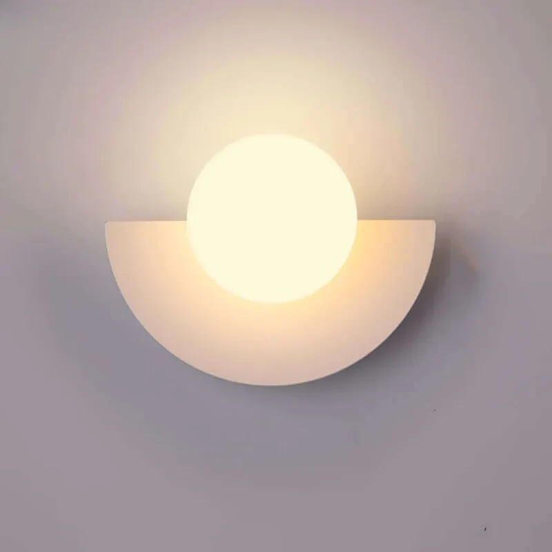 Half Moon LED Metal Wall Sconce, 28x20 Cm, 90-260V Indoor Light Euroselle