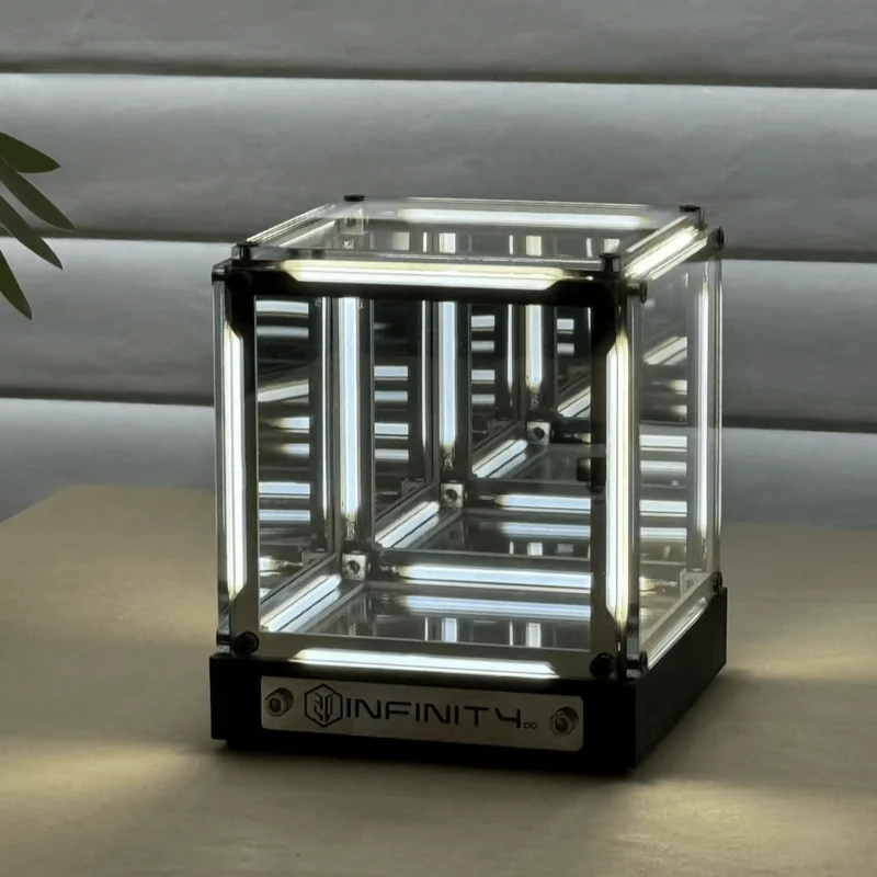 Euroselle Infinity Mirror LED Lamp With Acrylic Glass Panels And USB-C Rechargeable 2000mAh Battery