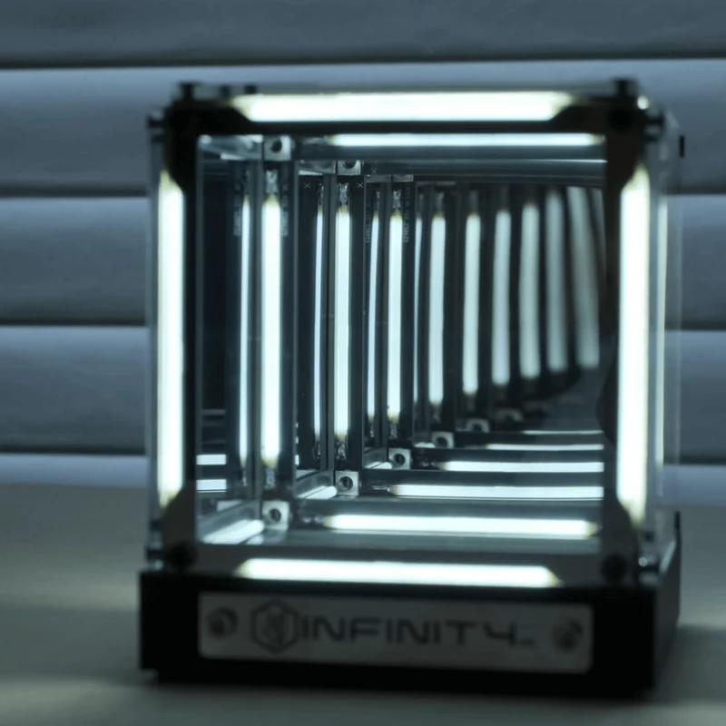 Euroselle Infinity Mirror LED Lamp With Acrylic Glass Panels And USB-C Rechargeable 2000mAh Battery
