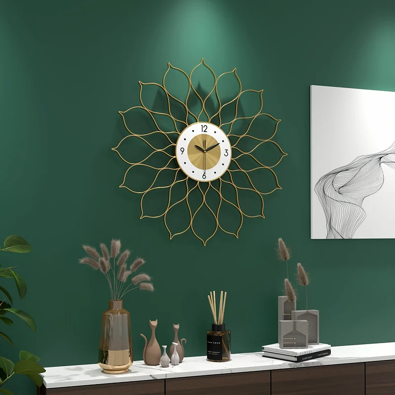 Euroselle Golden Hollow Luxury Wall Clock With Silent Timekeeping