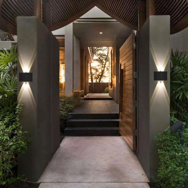 Euroselle Outdoor LED Wall Light With Weatherproof Durability And Modern Exterior Illumination