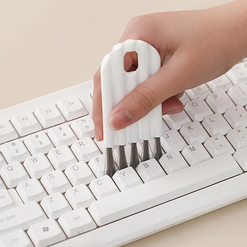 Euroselle Flat Key Brush for Computers, Laptops, Typewriters and Office Electronics