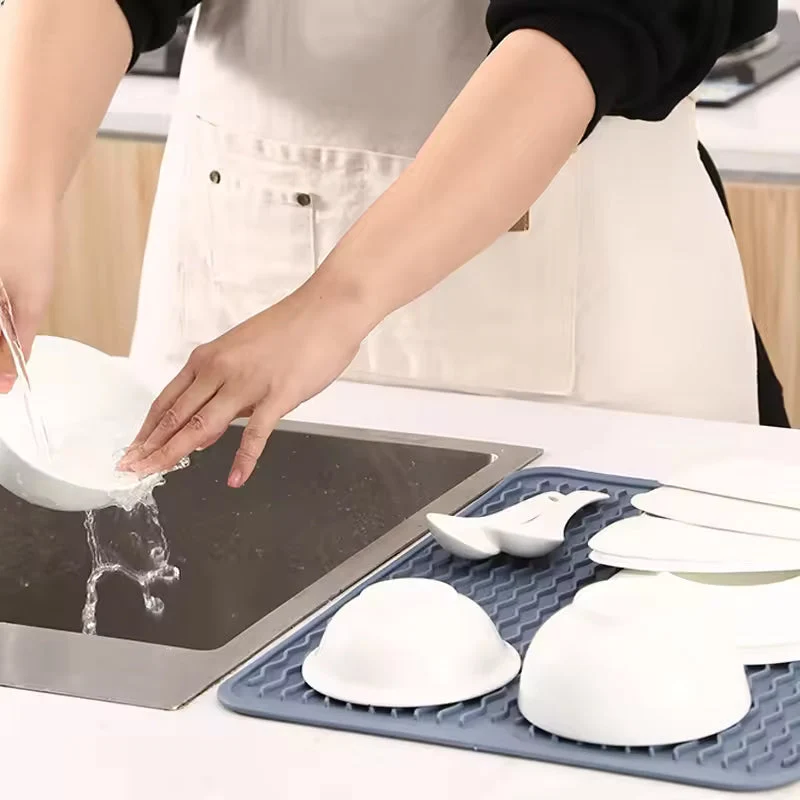 DrySafe Silicone Dish Mat By Euroselle For Heat And Water Protection On Counters