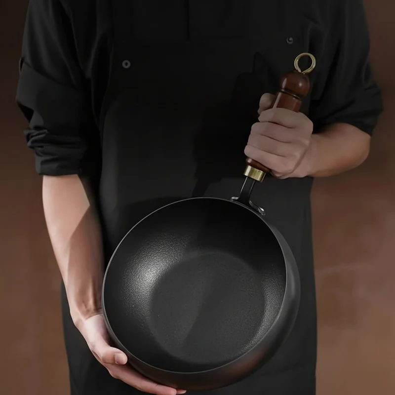 Euroselle Heavy-Duty Cast Iron Skillet With Lid For Powerful Heat Retention