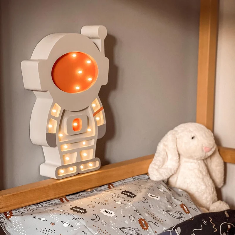 LED Nachtlicht Astronaut aus Holz, dimmbar