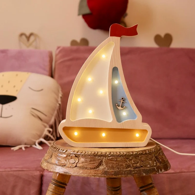 Mini LED Nachtlicht Segelboot aus Holz, dimmbar
