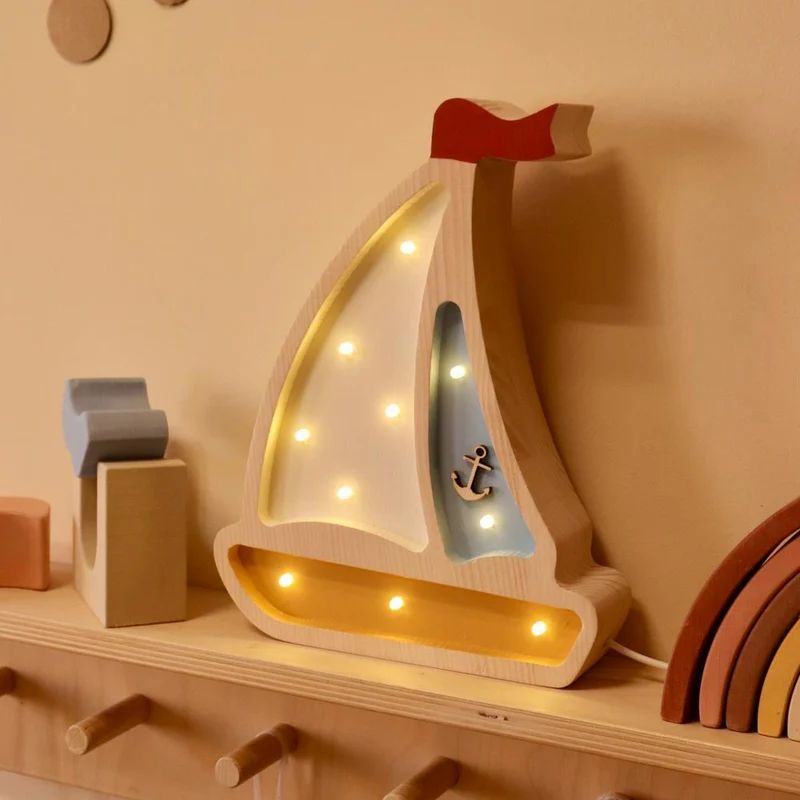 Mini LED Nachtlicht Segelboot aus Holz, dimmbar