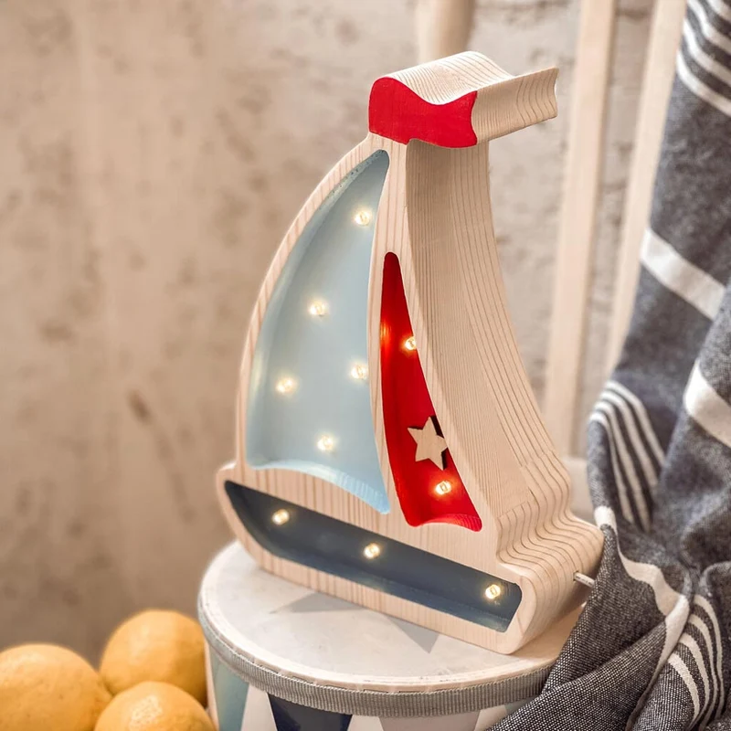 Mini LED Nachtlicht Segelboot aus Holz, dimmbar