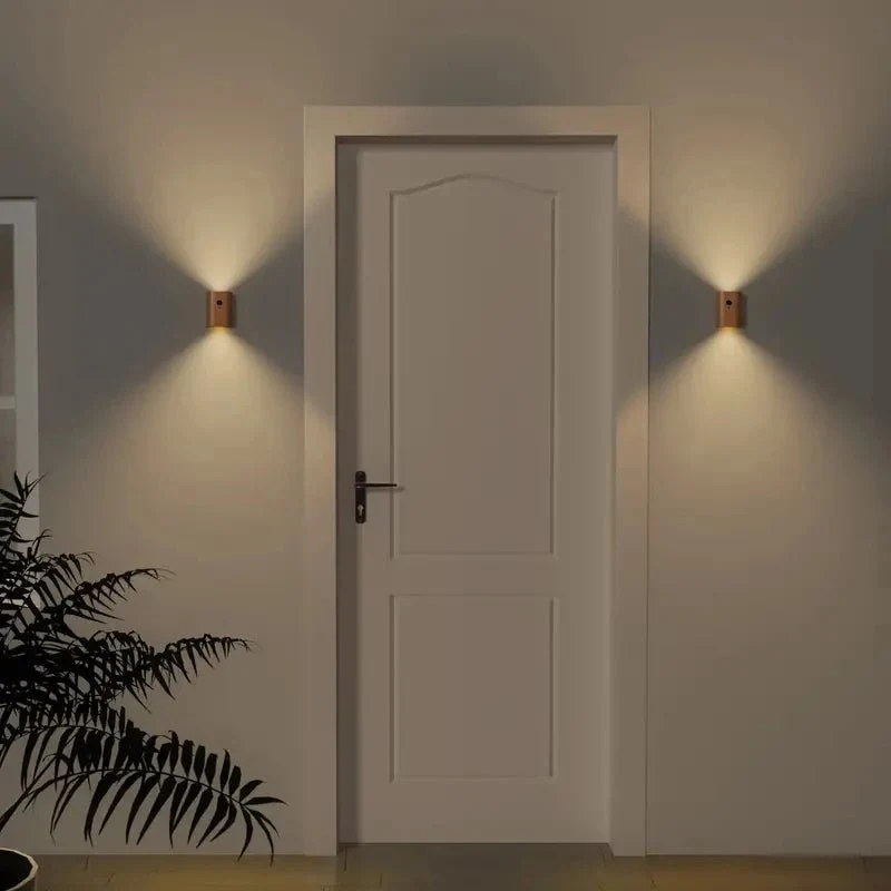 Euroselle Wooden Motion Sensor Lamp, Rechargeable LED Light for Bedrooms, Hallways and Cabinets