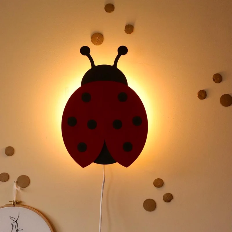 Wandlampe Marienkäfer aus Holz