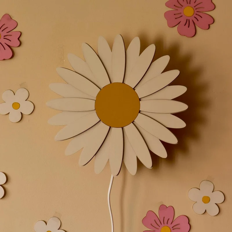 Wandlampe Gänseblümchen aus Holz