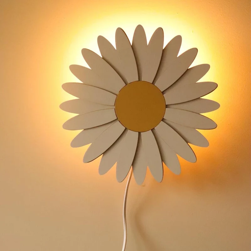 Wandlampe Gänseblümchen aus Holz