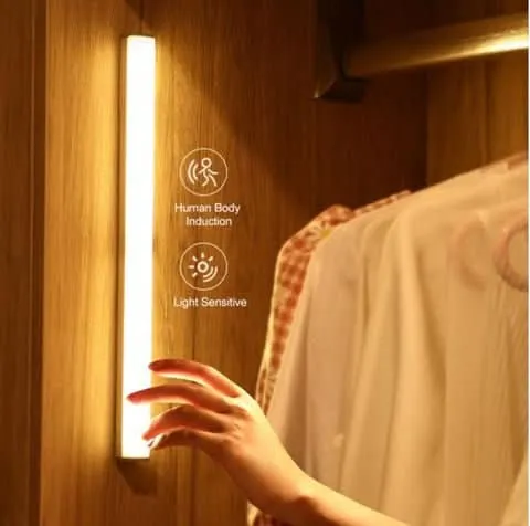 Euroselle Wireless LED Motion Sensor Light With USB And AAA Power And Flexible Sizing