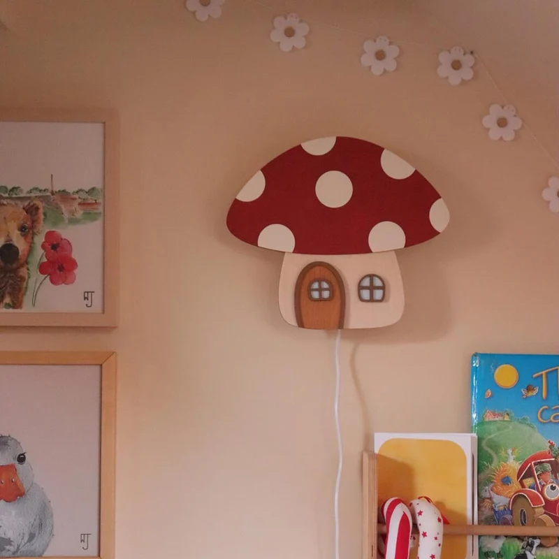 Wandlampe Fliegenpilz aus Holz