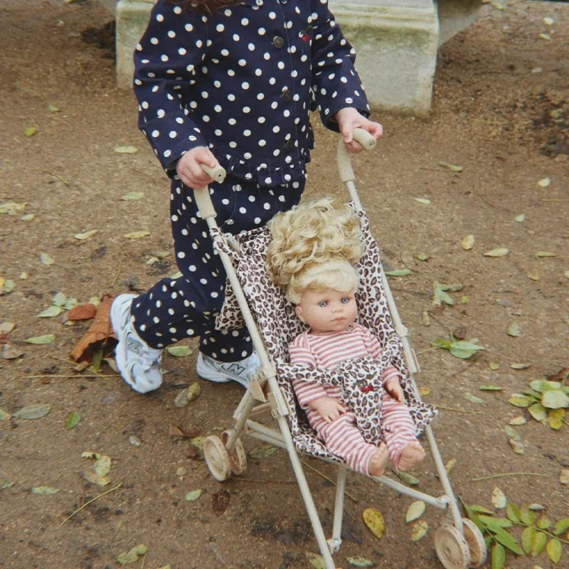 Puppenwagen in Leo