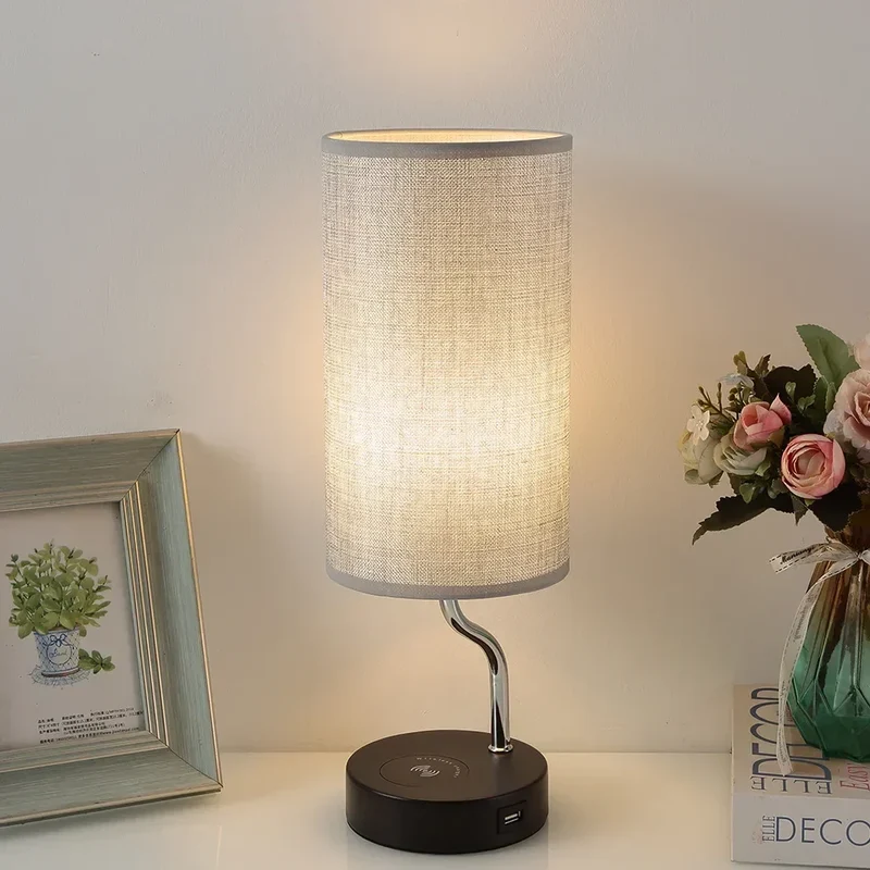 Bedside Table Lamp With Metal Construction, Wireless Charging Base, And Touch Control Euroselle