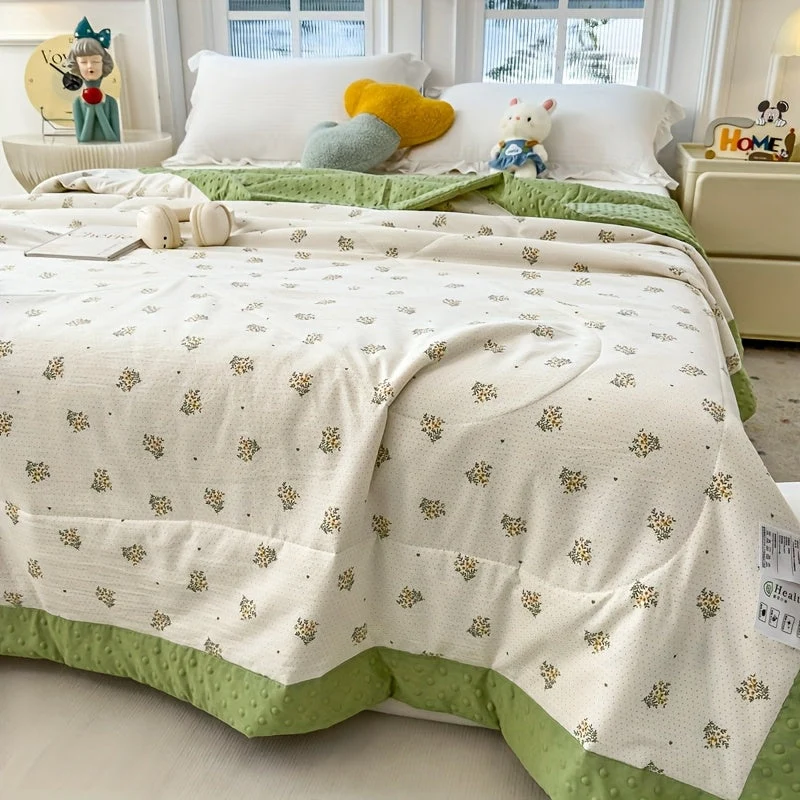 Euroselle Lightweight Floral Summer Quilt For Breathable Sleep Comfort