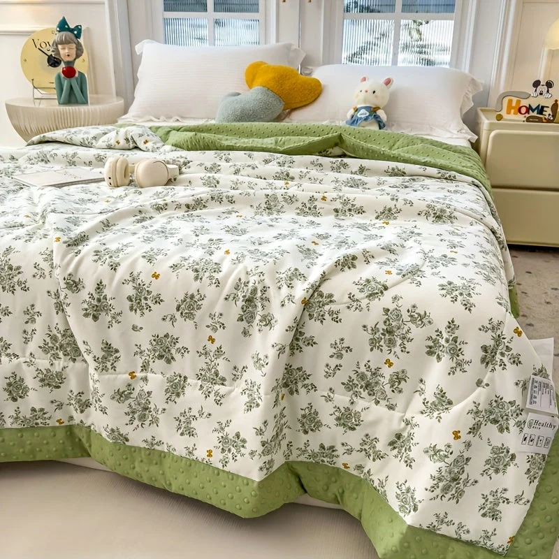 Euroselle Lightweight Floral Summer Quilt For Breathable Sleep Comfort