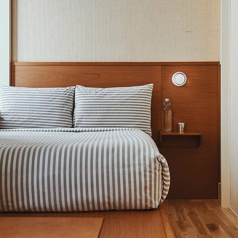 Euroselle Designer LED Wall Sconce With Dimple Glass For Modern Interiors
