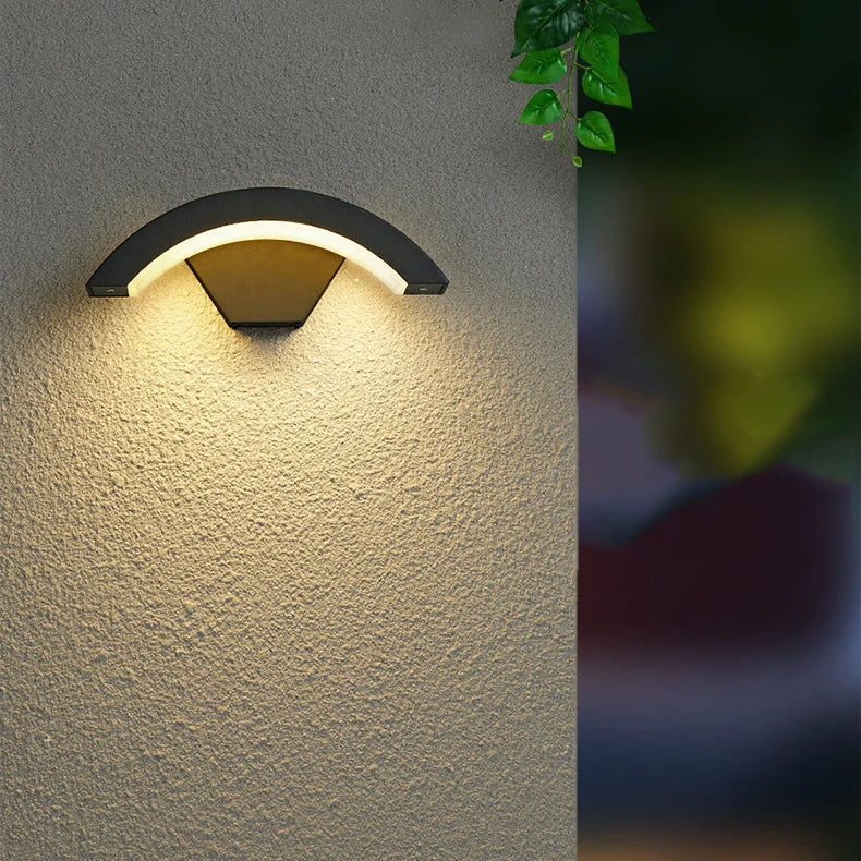 Lunara LED Outdoor Wall Light With Motion Sensor Garden Euroselle