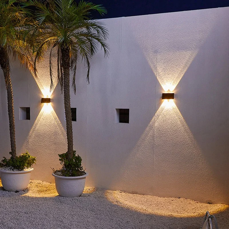 Euroselle Luminara Solar LED Waterproof Outdoor Wall Light