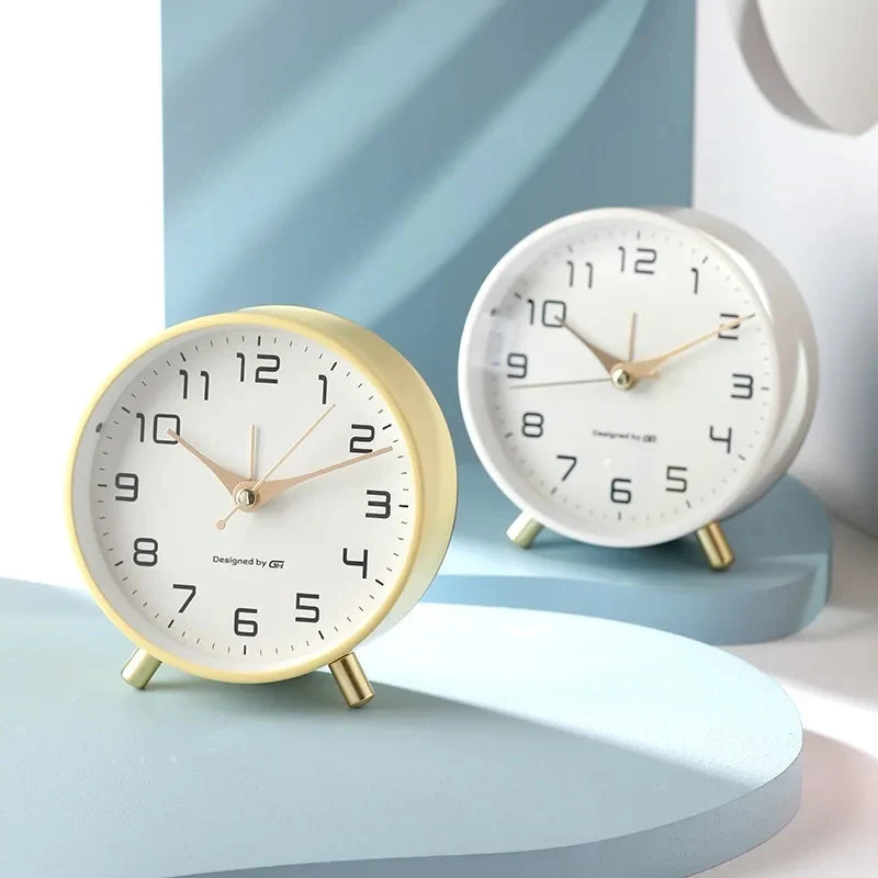 Euroselle Silent Scandinavian Table Clock For Modern Interiors