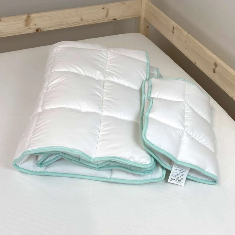 Bettdecke & Kissen Set Alea 135x100 cm, aus Mikrofaser mit Aloe Vera