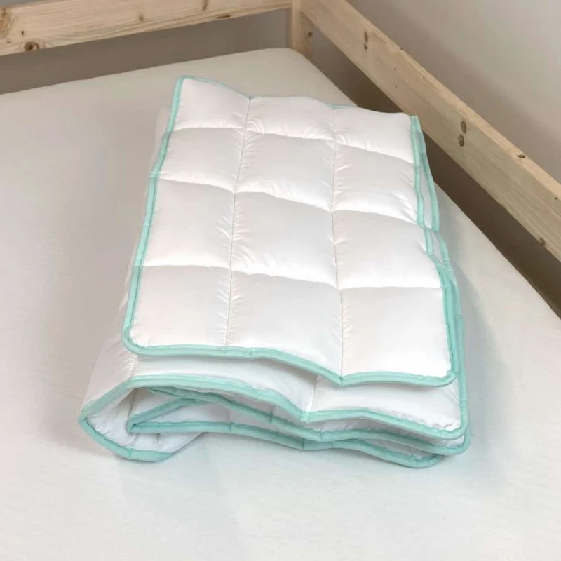 Bettdecke & Kissen Set Alea 135x100 cm, aus Mikrofaser mit Aloe Vera