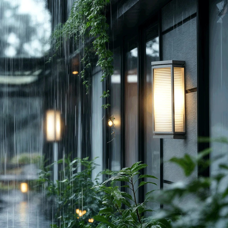 Euroselle Mira Stainless Steel Outdoor Wall Light With Glass Diffuser