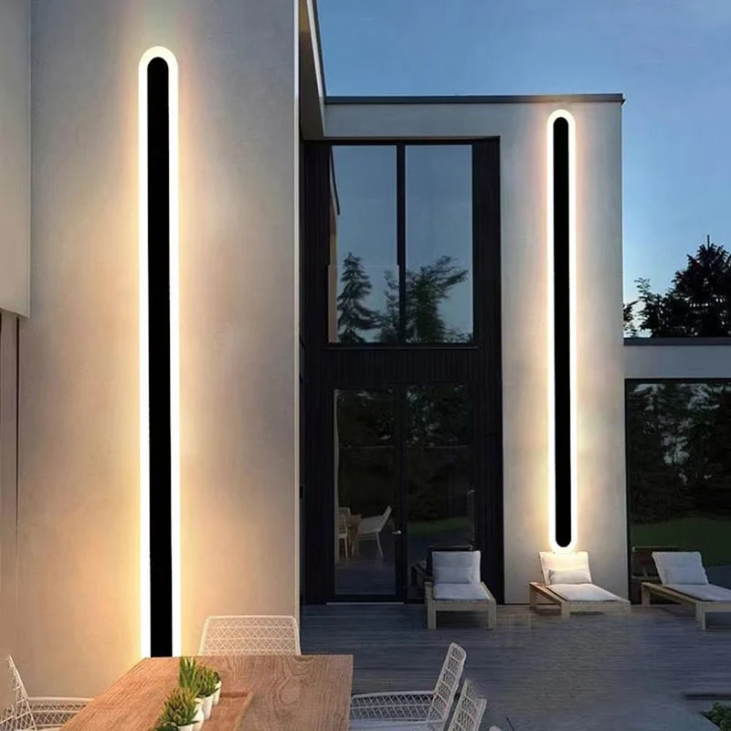 Euroselle Lunaro Outdoor Wall Light In Aluminum And Acrylic IP65