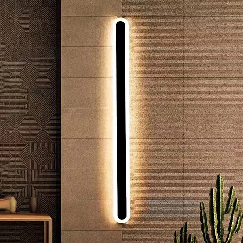 Euroselle Lunaro Outdoor Wall Light In Aluminum And Acrylic IP65