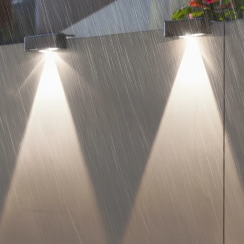 Euroselle Solar Garden Light With Intelligent LED Control And Weatherproof Design