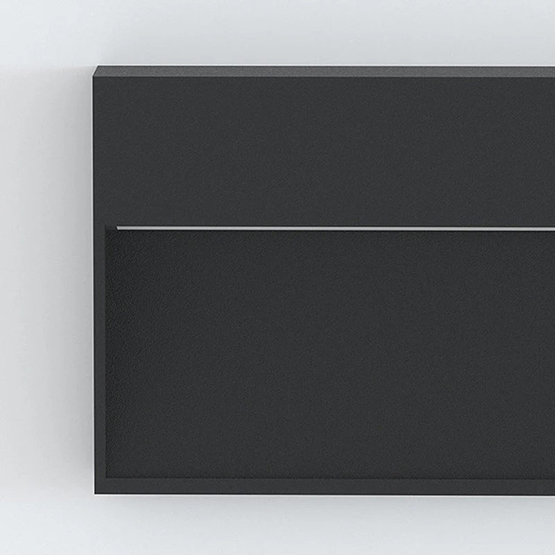 Euroselle Kireva Square LED Outdoor Wall Light Aluminum Finish