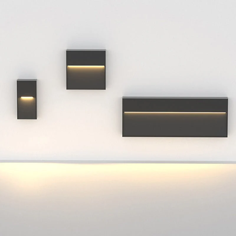 Euroselle Kireva Square LED Outdoor Wall Light Aluminum Finish