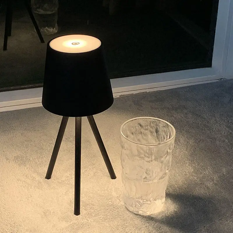 Euroselle TriLeg Tripod Desk Lamp For Modern Desks