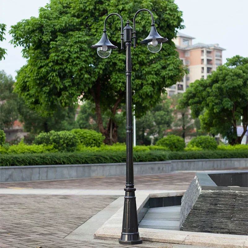 Euroselle Waterproof Dual-Head Garden Lamp For Outdoor Use