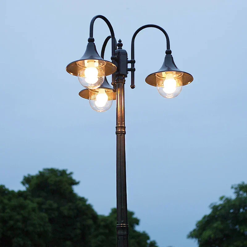 Euroselle Waterproof Dual-Head Garden Lamp For Outdoor Use