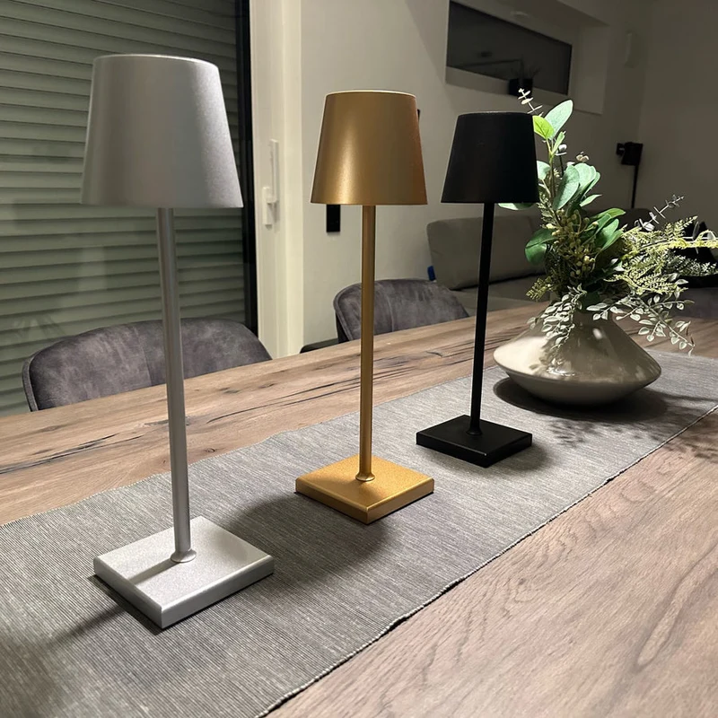 Euroselle AuraLamp Minimalist Wireless Lamp For Modern Living Spaces