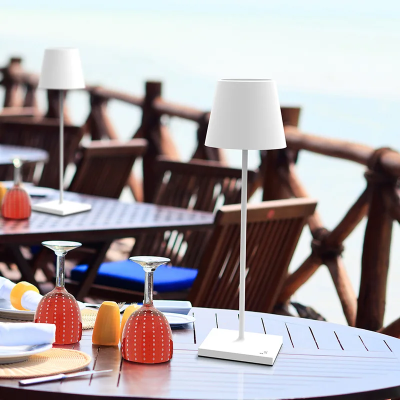 Euroselle AuraLamp Minimalist Wireless Lamp For Modern Living Spaces