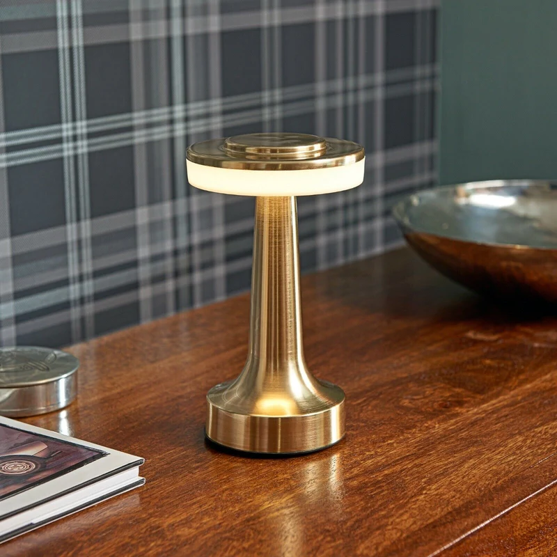 Euroselle Retro Bar Table Lamp Chrome Finish For Modern Spaces