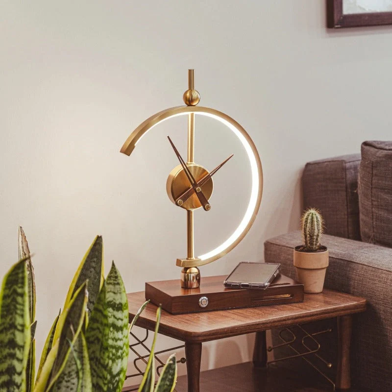 NagoyaLight Luxury Lamp Clock With Wireless Charger Euroselle